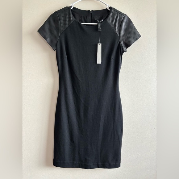 Aqua Dresses & Skirts - Aqua Elegant Black mini Dress with Textured leather Shoulders Sz XS